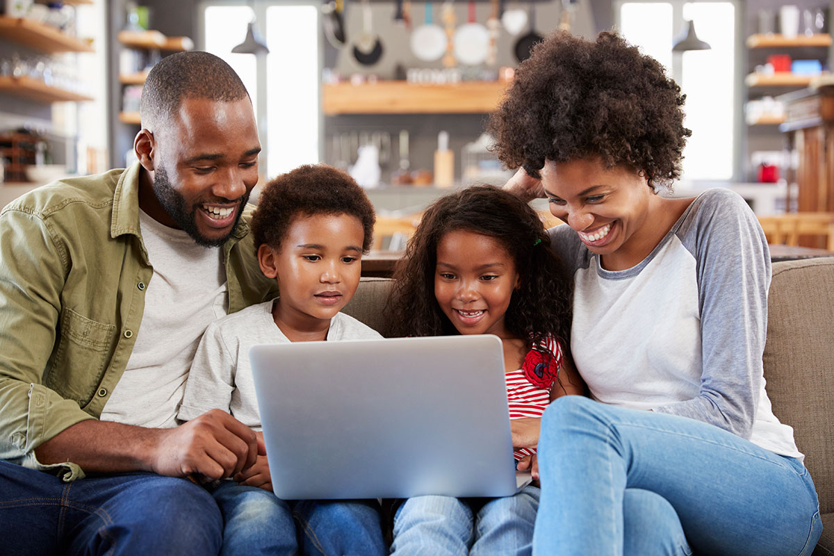 Family using a computer.